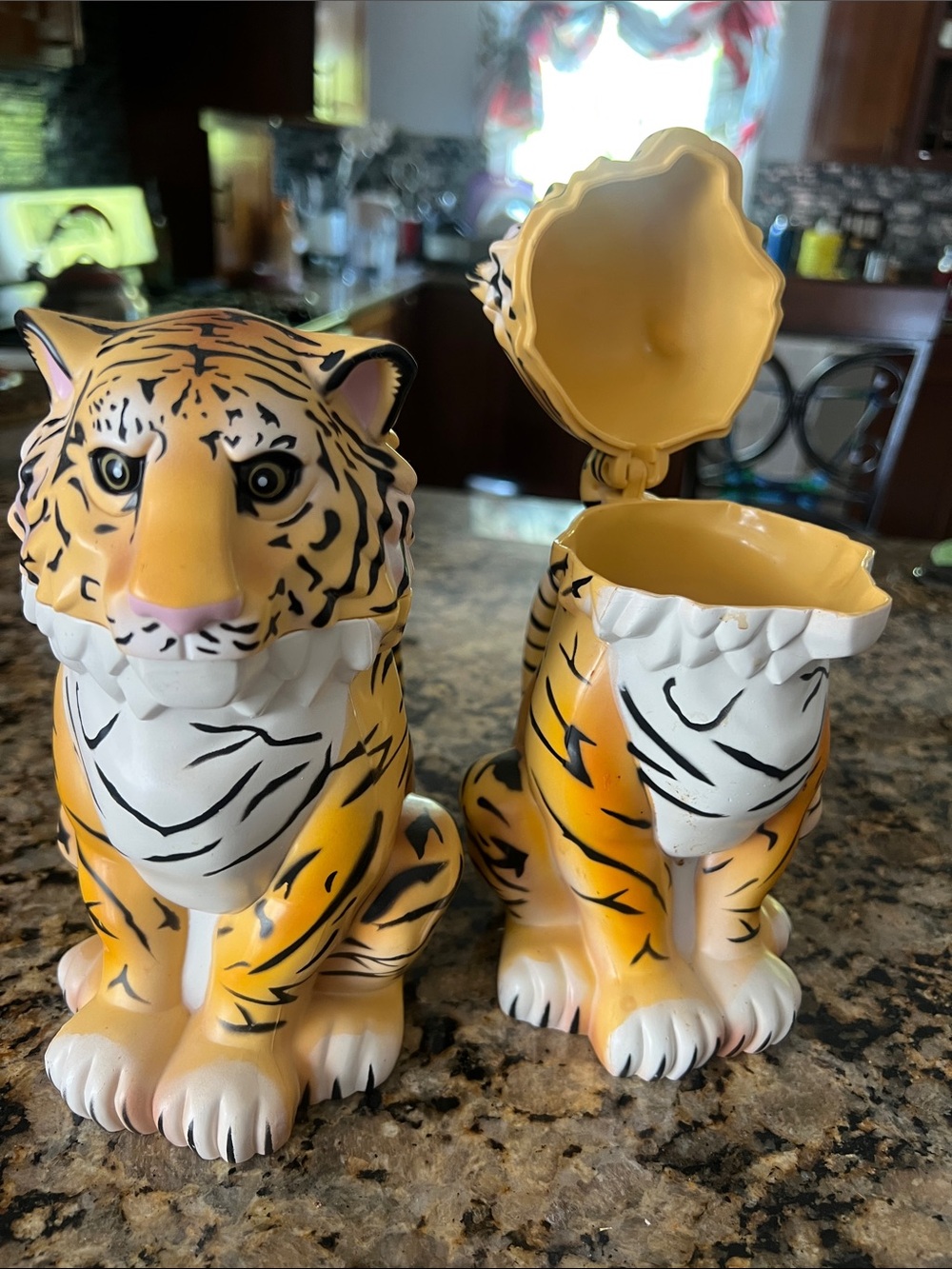 Yellow tiger reusable cups